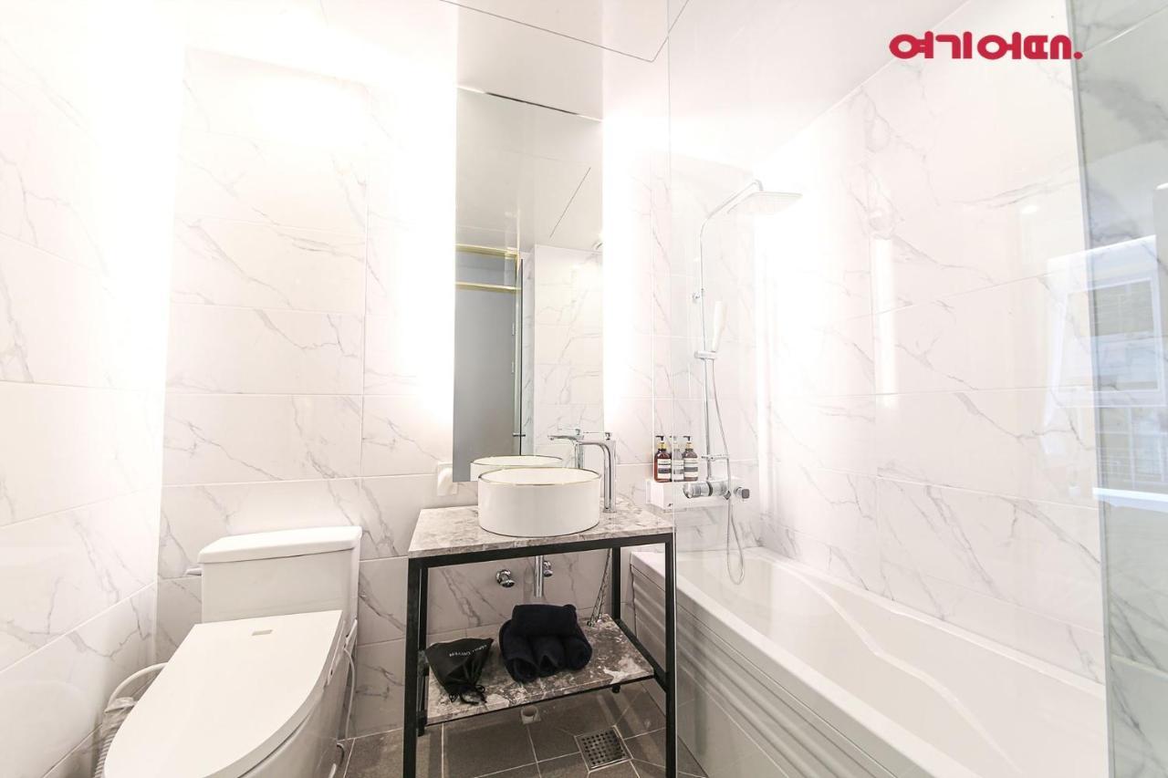 De Homme Hotel Пусан Экстерьер фото